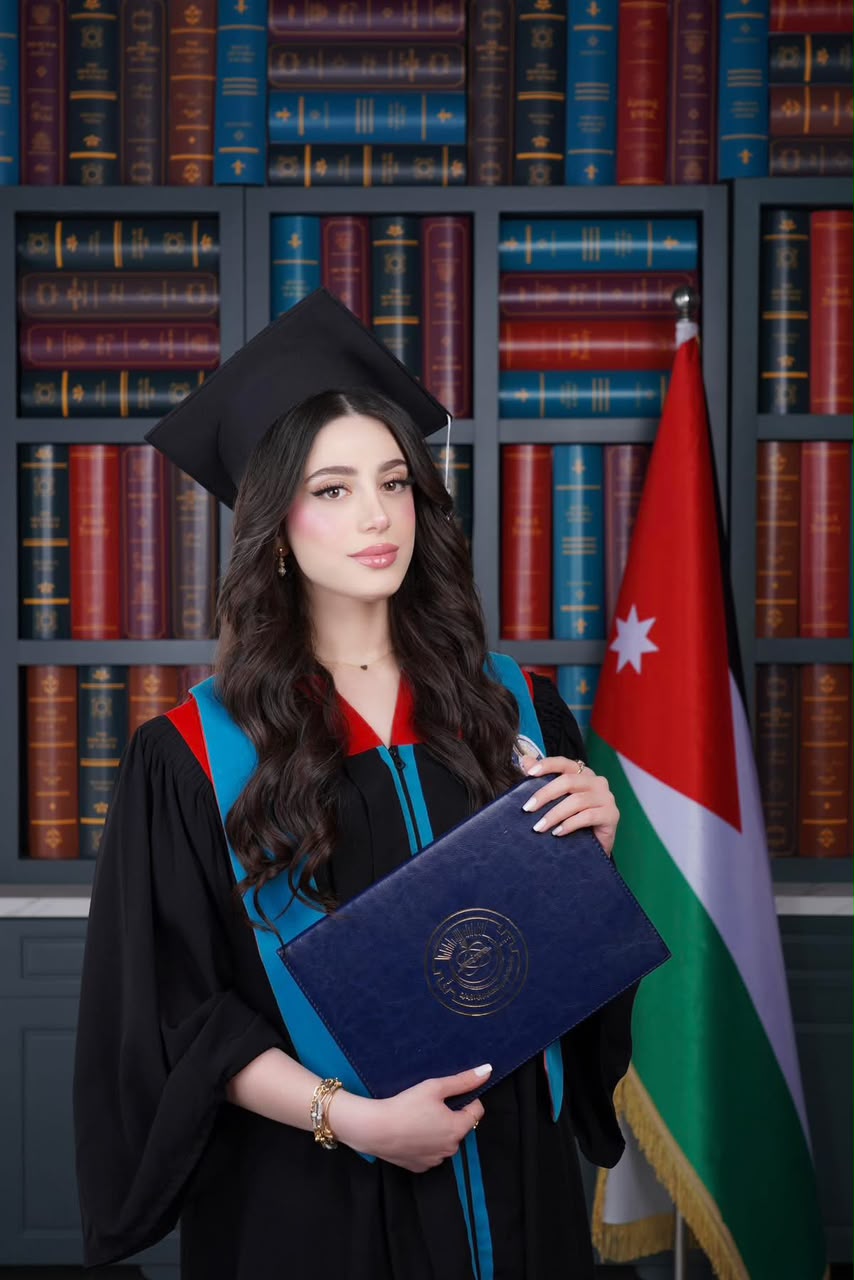 الدكتورة القرعان تهنئ الدكتورة رنا عاطف عضيبات