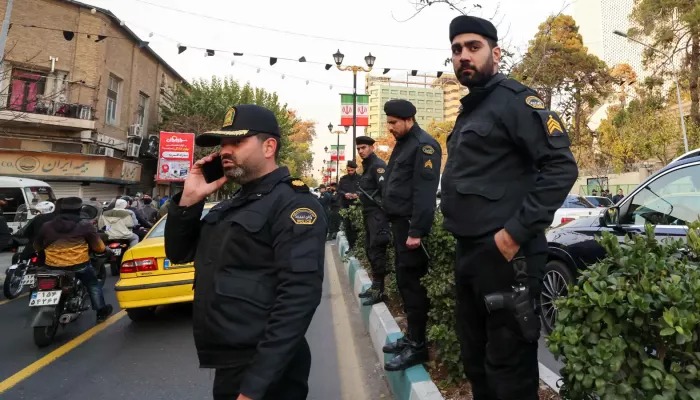 إيران تعتقل عشرات الأشخاص المتهمين بالتجسس لحساب إسرائيل