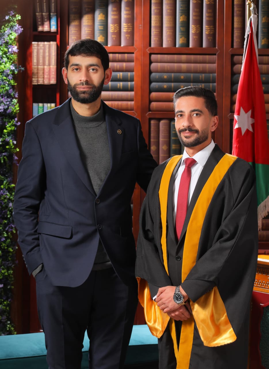 حمزة العمايرة  ..  مبارك درجة البكالويوس في الأدب الإنجليزي والروسي 