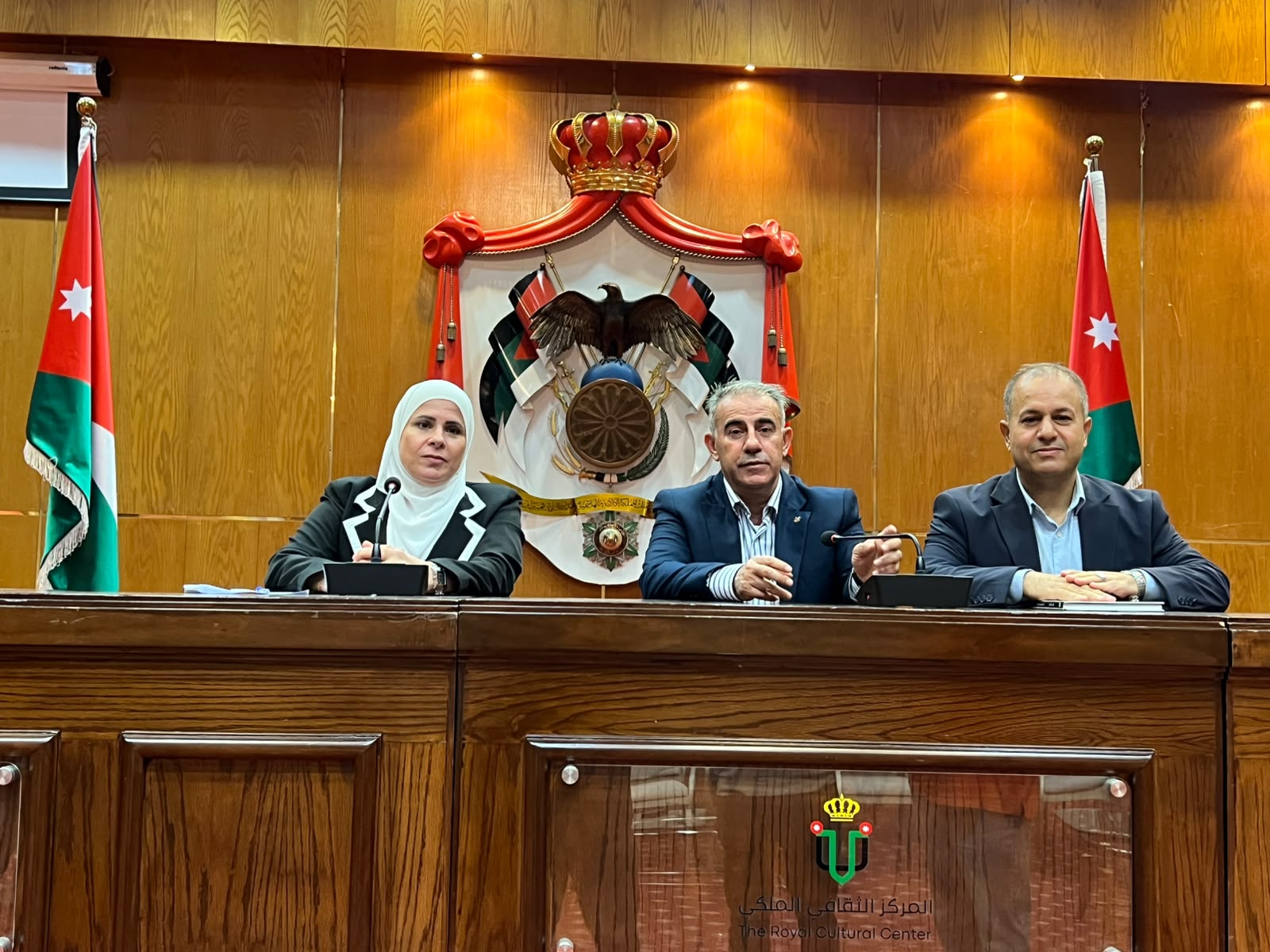 العقاربة تحاضر بندوة تعزيز الهوية الوطنية ضمن معرض عمان الدولي للكتاب 
