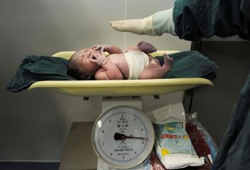 مستشفيات في الصين تغلق أقسام الولادة مع انخفاض معدل المواليد