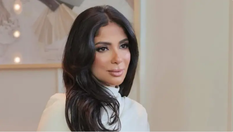 منى زكي تقاضي فتاة نشرت صوراً مسيئة لها ..  وترفض التنازل