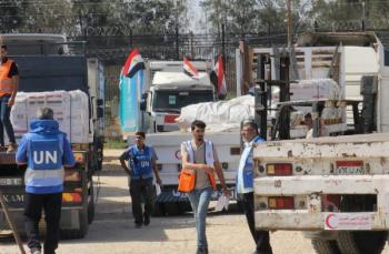 7 آلاف شاحنة مساعدات تنتظر الدخول إلى غزة 