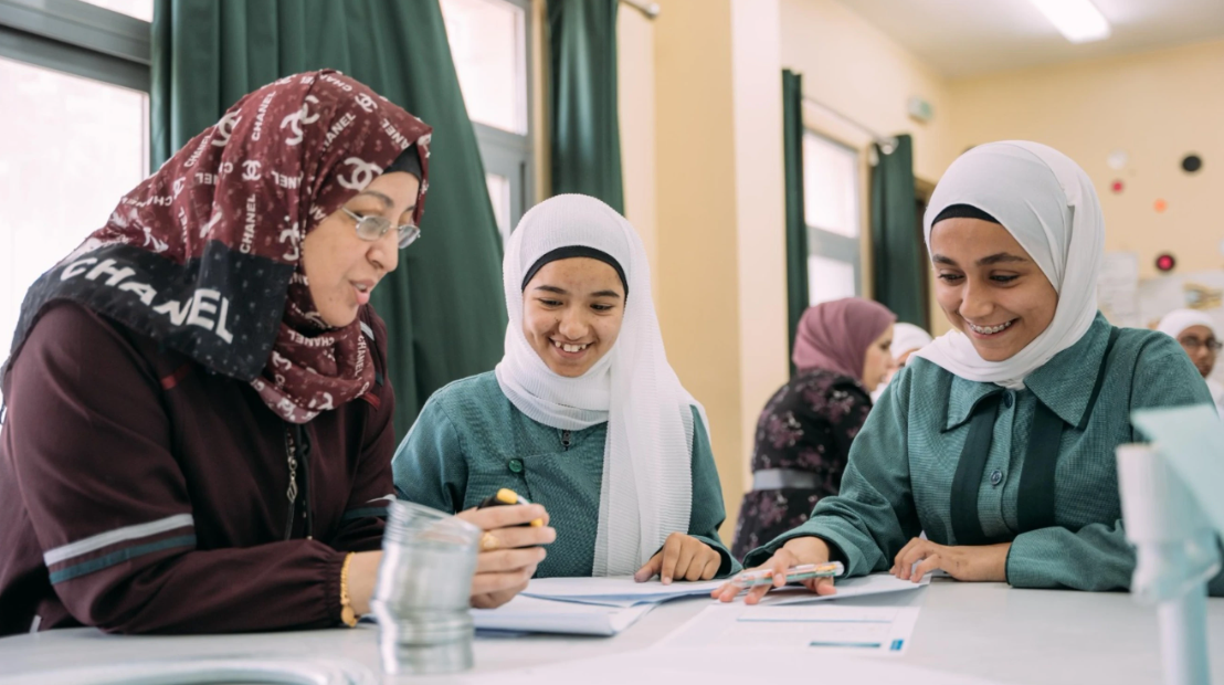 بيان مشترك لمنظمات دولية: المعلمون يسهمون في بناء مجتمعات أكثر شمولًا