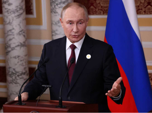 بوتين يجتمع بمسؤول رفيع إيراني 