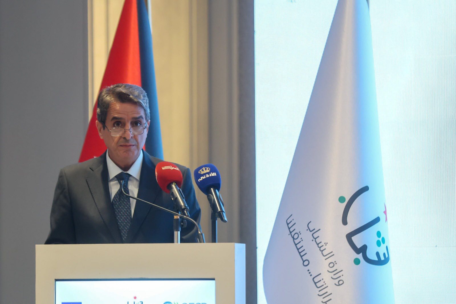 العدوان يعلن جاهزية بيوت الشباب كمراكز إيواء خلال المنخفض