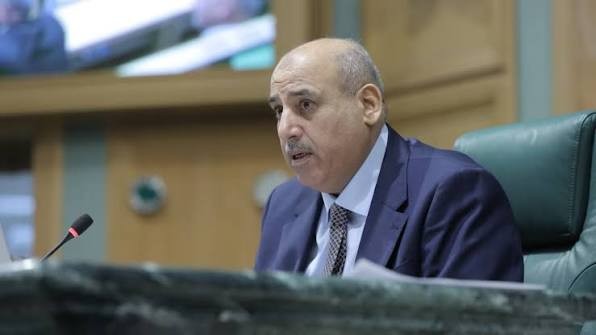 القاضي يدين استهداف مطار الملك خالد في السعودية