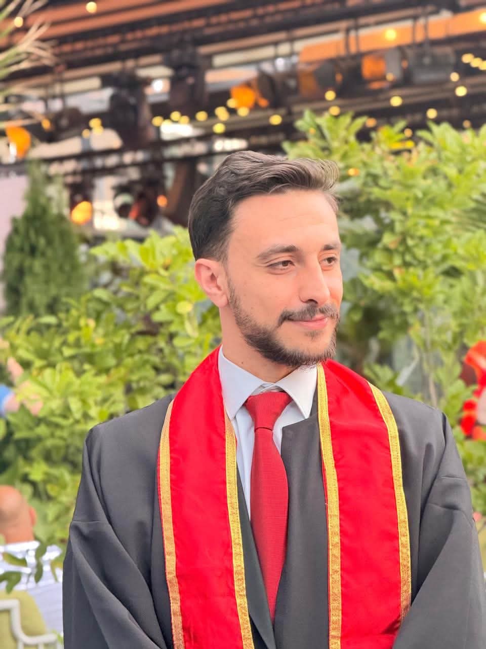 الدكتور حسن القرعان ..  مبارك التخرج 