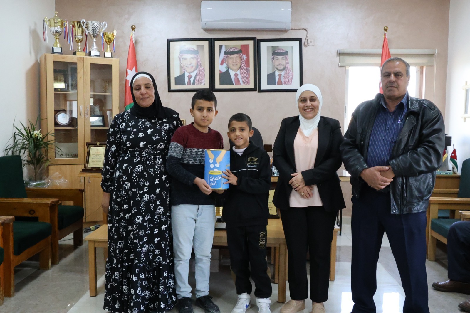 العدوان تطلق حملة حصالة الخير للفصل الدراسي الثاني في مدارس اللواء