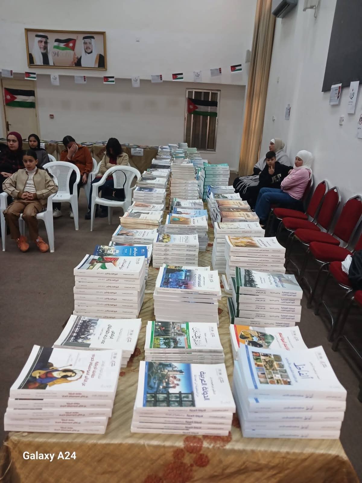 معرض لمنشورات واصدارات وزارة الثقافة في مركز شباب وشابات العارضة