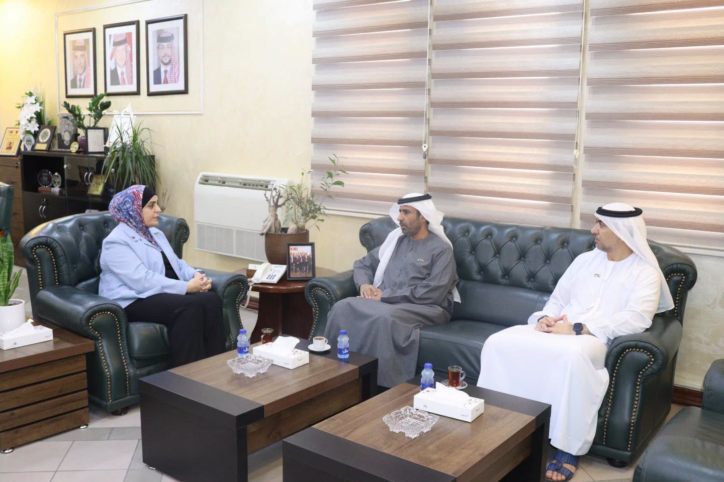 مدير عام مؤسسة الغذاء والدواء تلتقي السفير الإماراتي لدى المملكة