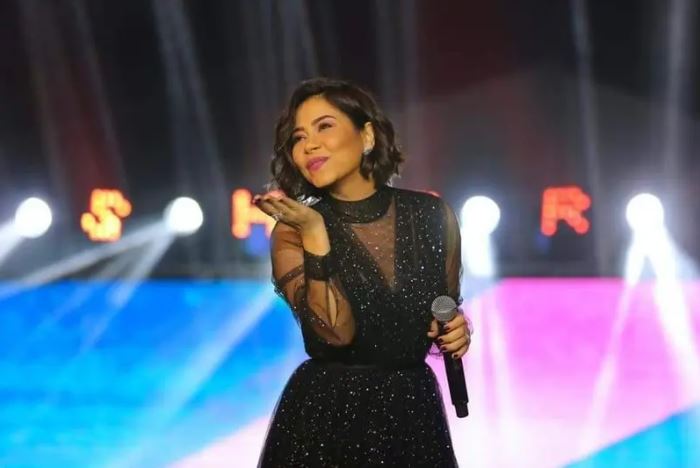 عمرو أديب يدخل ثانية على خط شيرين ..  أنقذوها فوراً