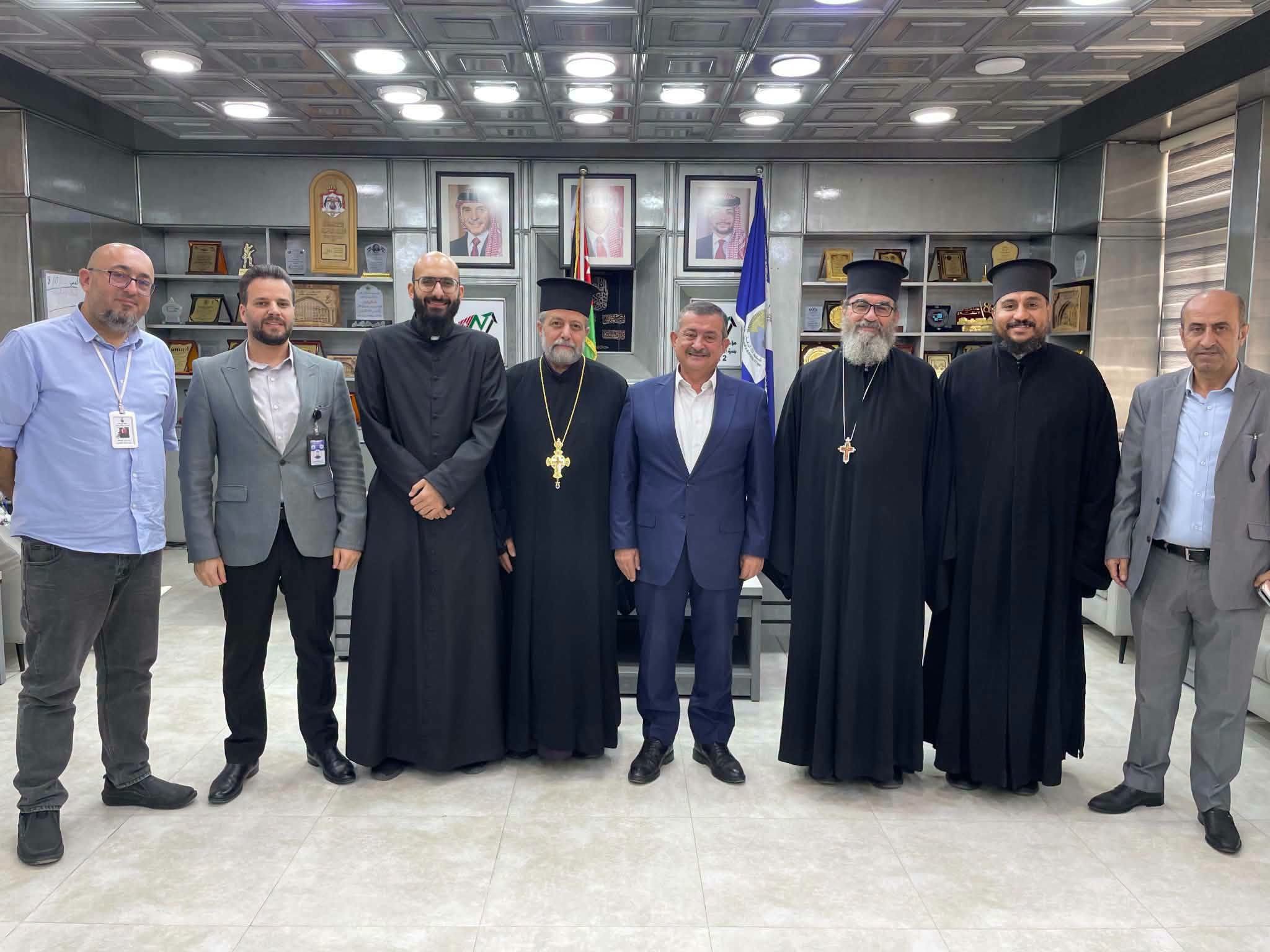 بلدية الزرقاء تشكل لجنة لتنظيم الدفن في المقابر المسيحية