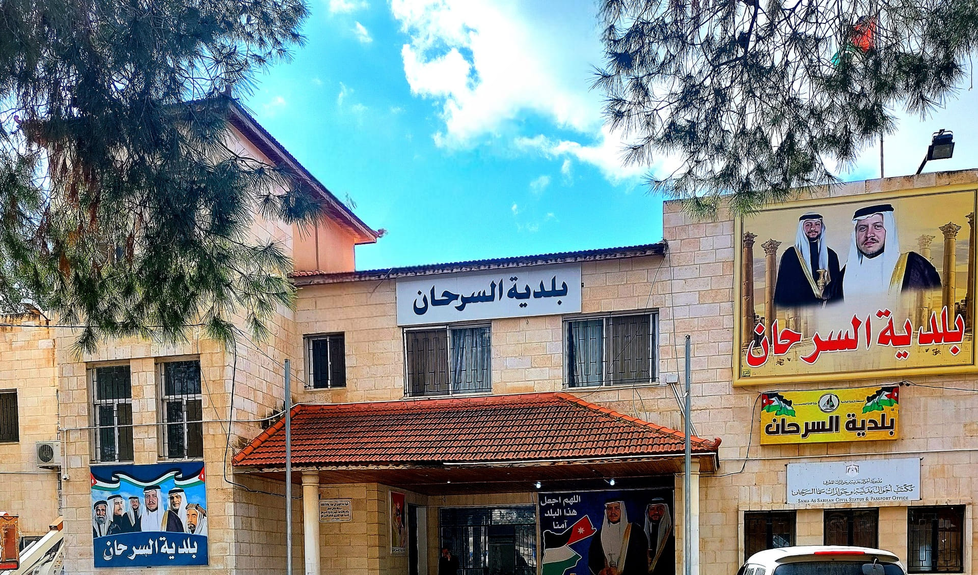 الأمطار الغزير تغلق جسرًا على طريق المفرق حدود جابر 