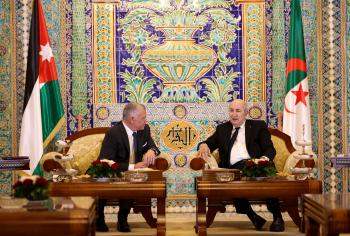 الرئيس الجزائري يقيم مأدبة عشاء رسمية تكريما للملك