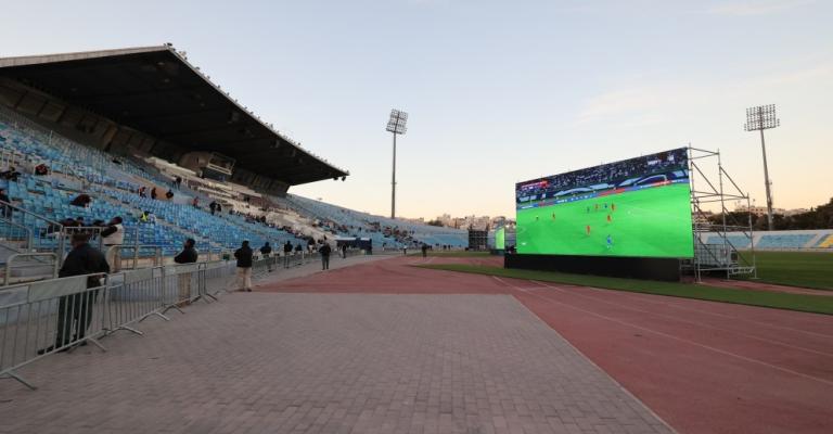 محافظ إربد يوجّه بعرض مباراة النشامى على شاشات عملاقة