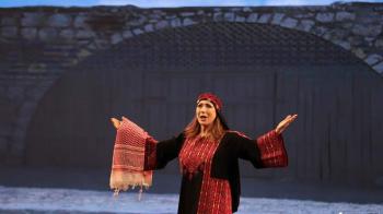 ماذا يتمنى فنانو الوطن العربي للمسرح؟