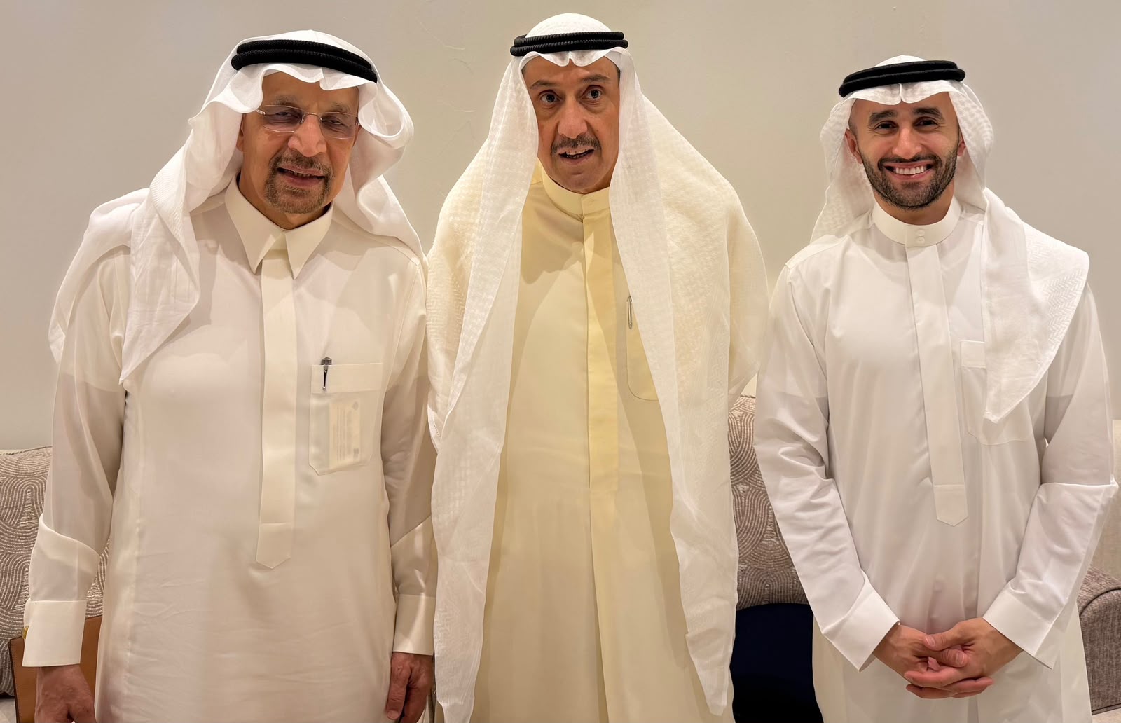 الشيخ فيصل الحمود يستقبل وزير الدولة السعودي الفالح