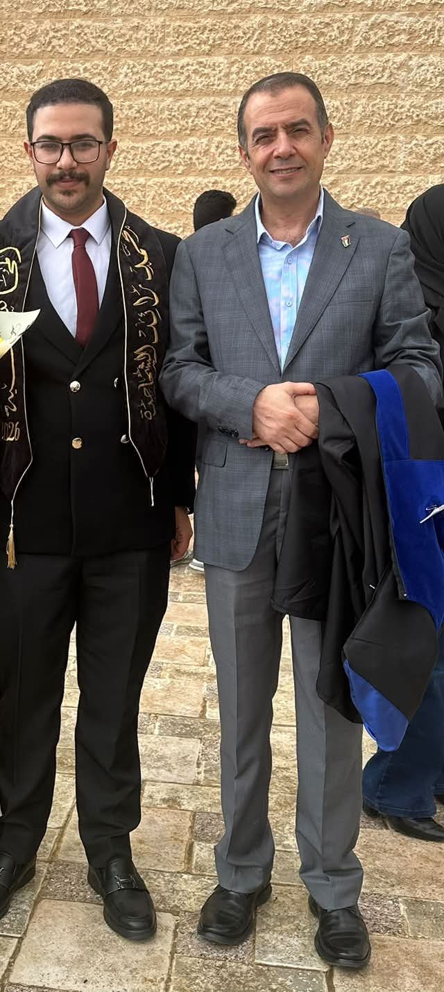 محمد رائد الشحاحدة  ..  مبارك التخرج 
