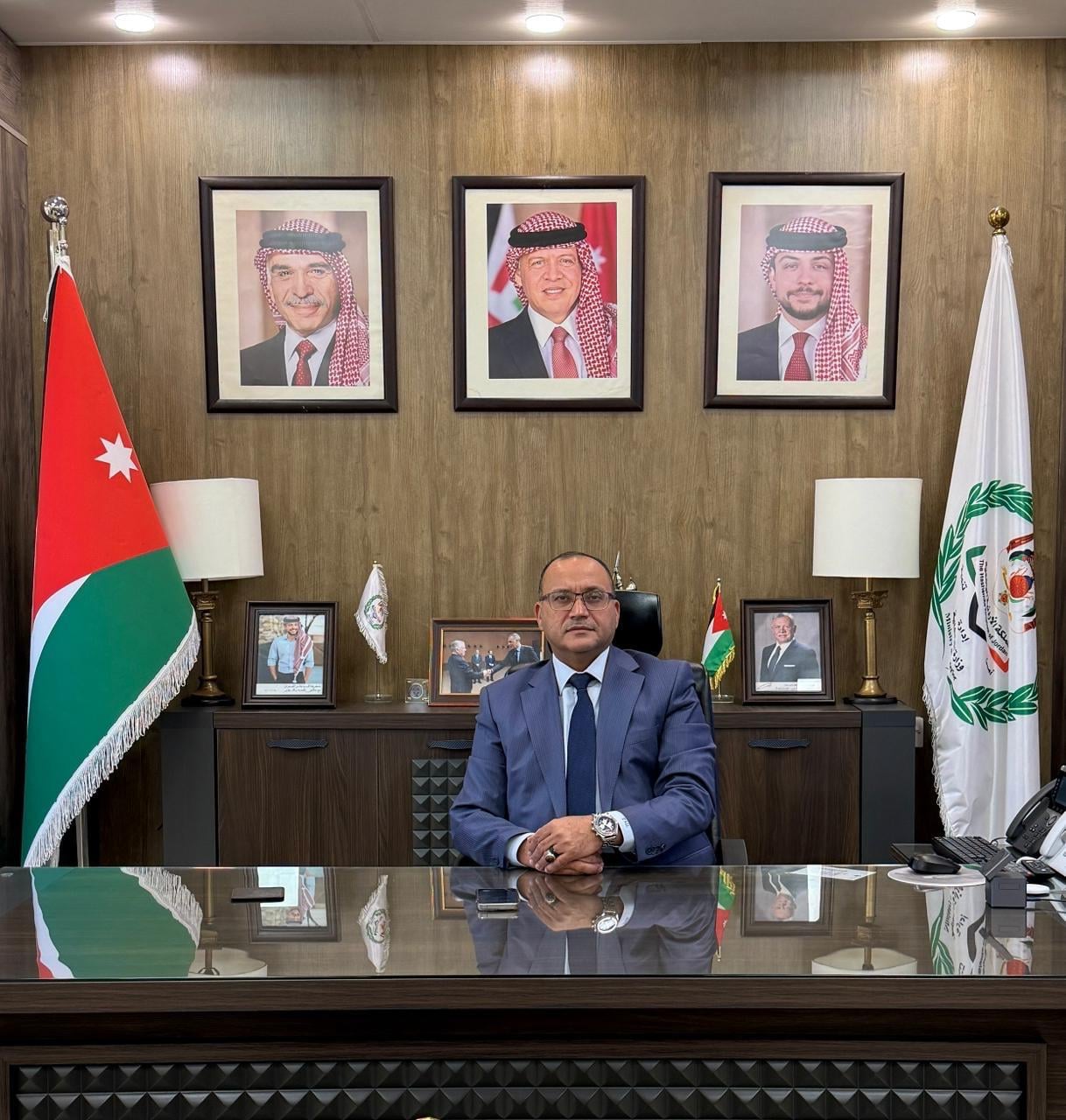 مع الوطن والقيادة ..  صف واحد لتحدي الظروف