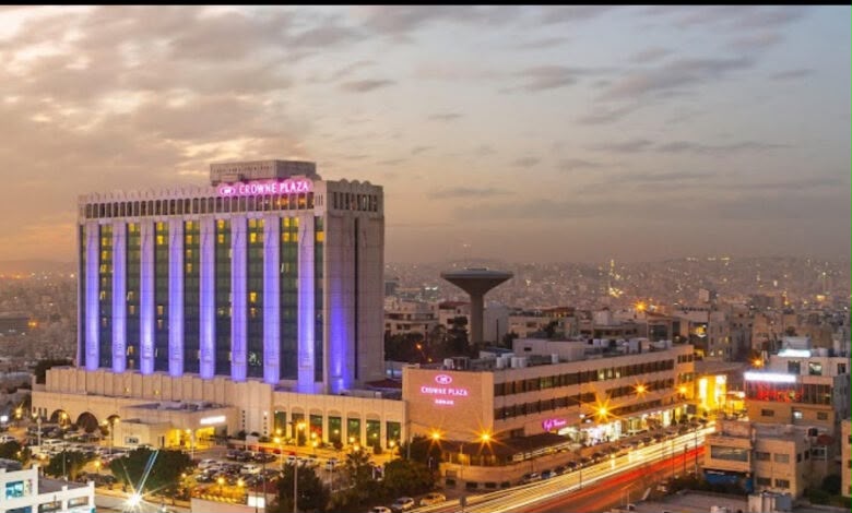 كراون بلازا عمّان يعزز حضوره الإقليمي ضمن جوائز هوتيلير الشرق الأوسط 2026