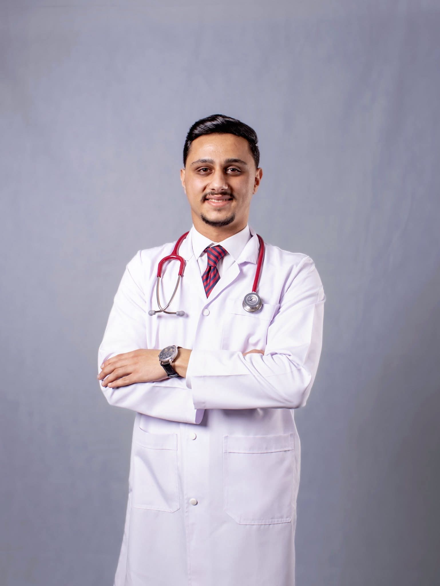 أبناء الحاج علي قنديل يهنئون ابن العم جبريل بمناسبة تخرج حفيديه 