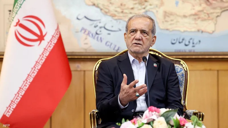 بزشكيان يتعهد لرئيس أذربيجان بالتحقيق في توغل بطائرات مسيرة