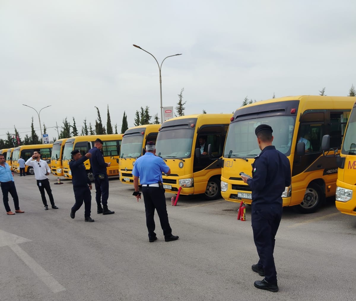 الأمن العام تتفقد أسطول حافلات الشرق الأوسط ..  جهود وقائية لحماية الطلبة وتعزيز السلامة المرورية