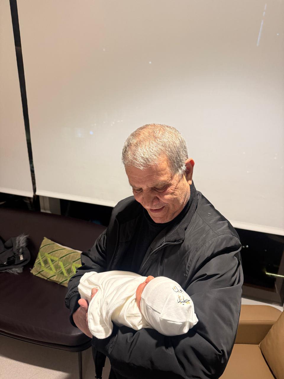 اللواء المتقاعد بني فارس برزق بحفيدة جديدة