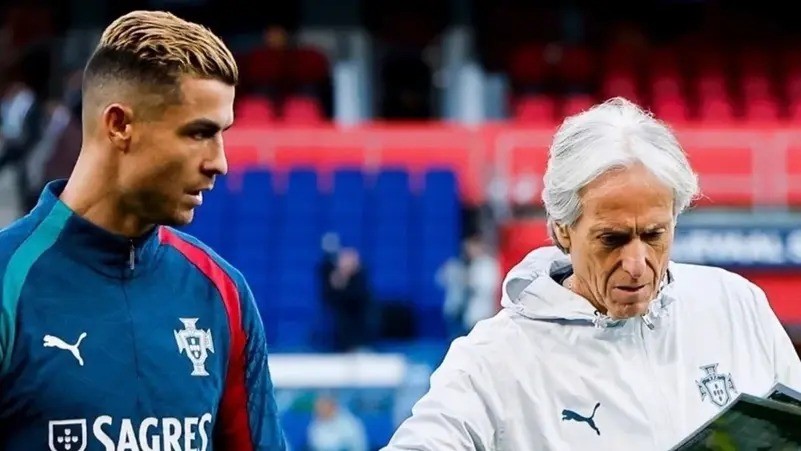 شرط واحد ..  رونالدو يحدد موقفه من العودة إلى منتخب البرتغال