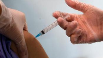 استئناف حملات التطعيم لطلبة المدارس الأحد