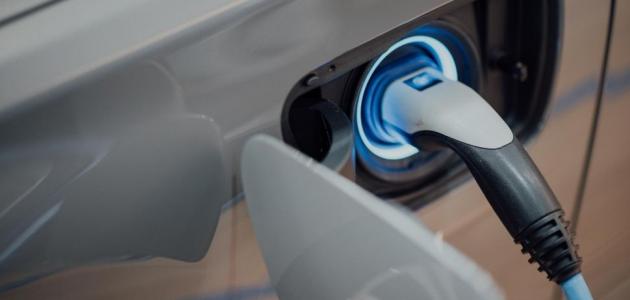 بعد زيادة أعطال المركبات الكهربائية ..  وكلاء السيارات: دخلت دون كفالة