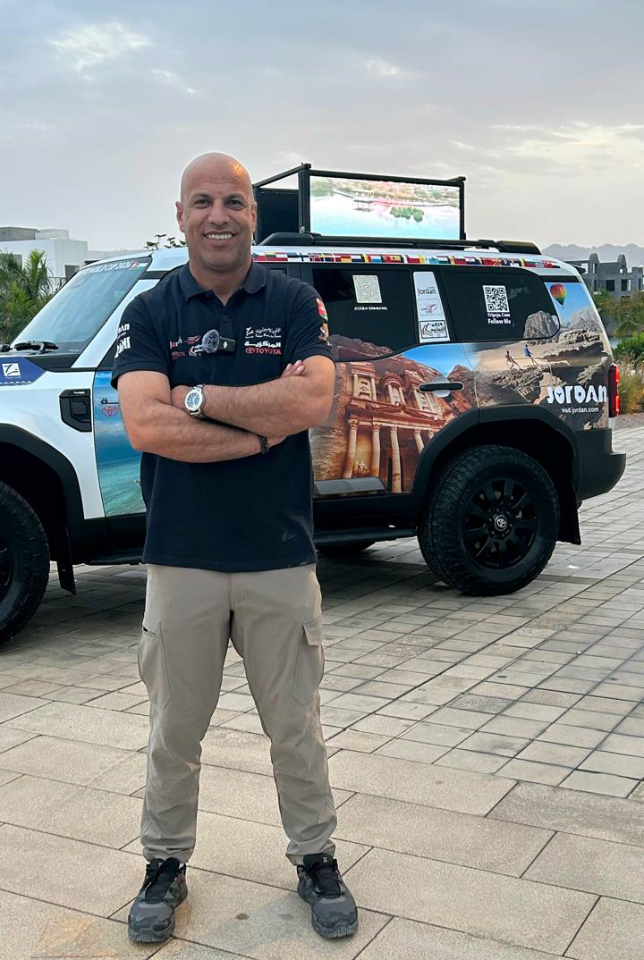 الرحالة العجارمة يصل العقبة بعد جولة في 40 دولة مروجاً للأردن