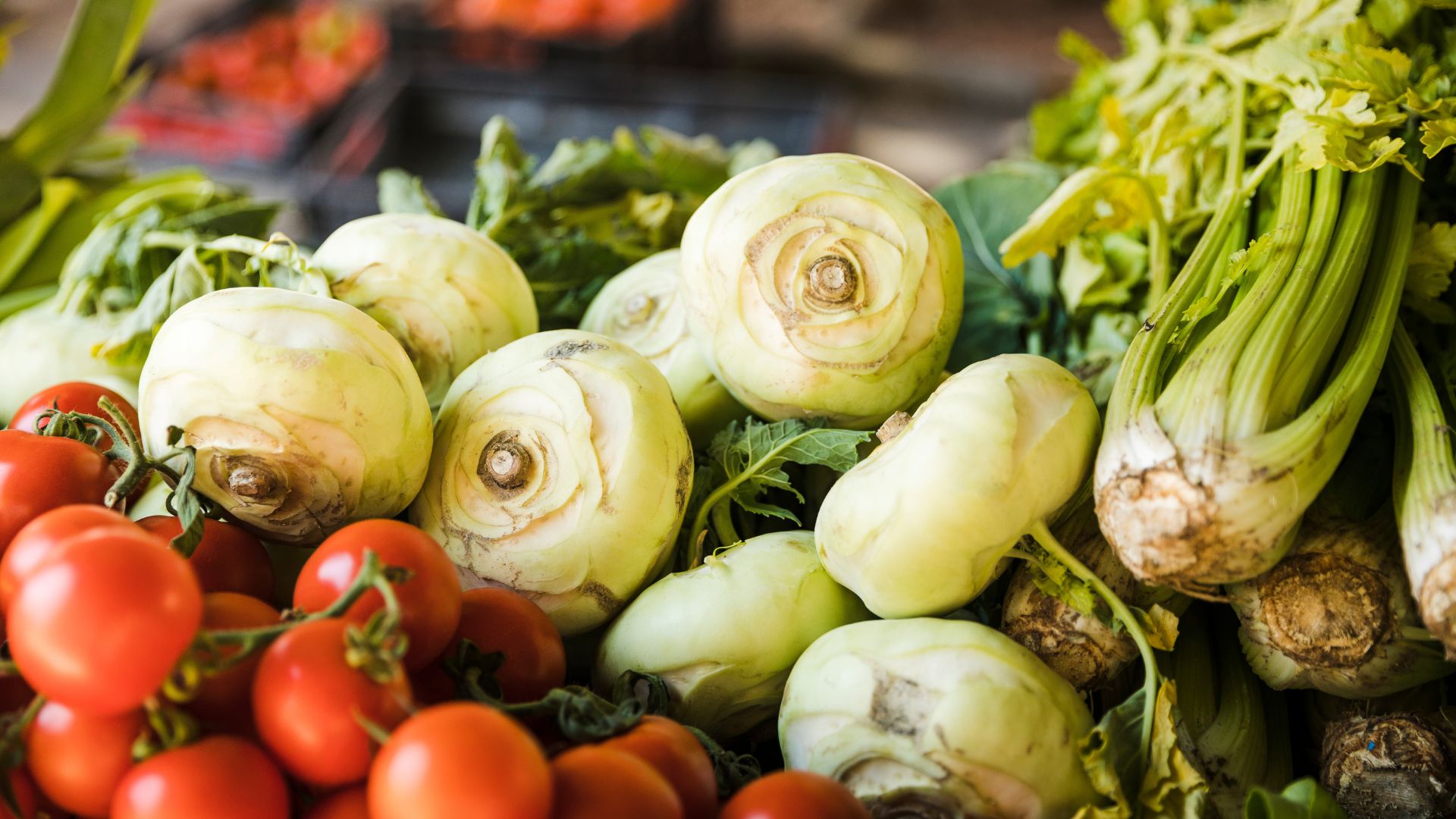 أسعار الخضار والفواكه في السوق المركزي الخميس