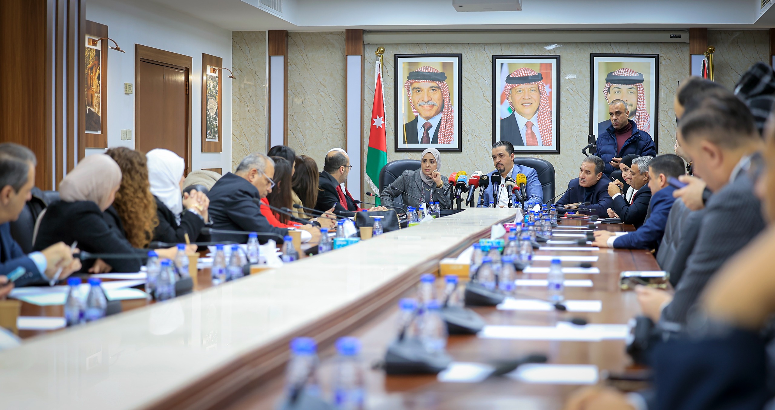 العمل النيابية تلتقي ممثلي ذوي الإعاقة والحسين للسرطان لمناقشة تعديل الضمان الاجتماعي