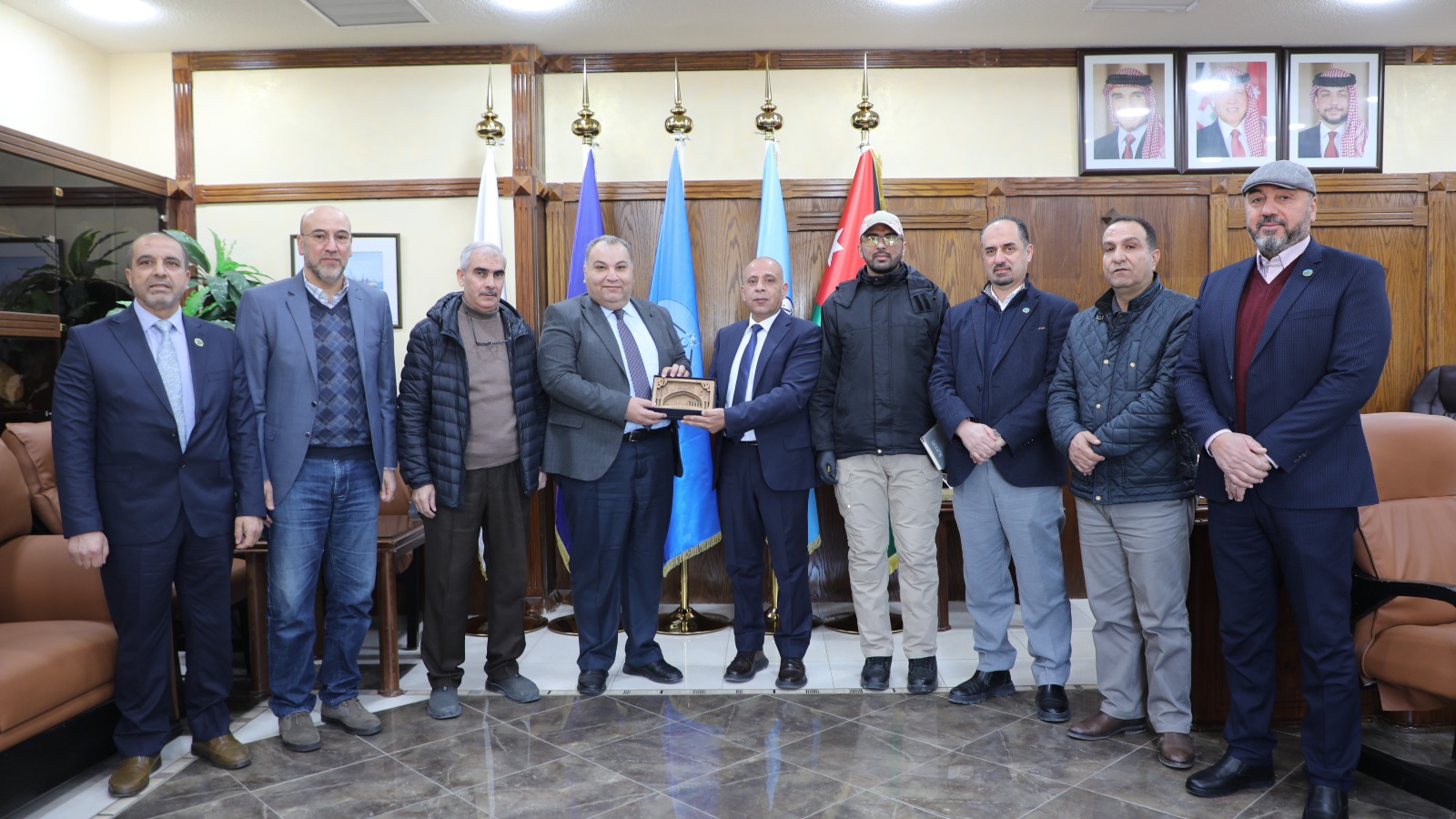 جامعة الزرقاء تستقبل وفدًا من المركز الأردني للتصميم والتطوير (JODDB) 