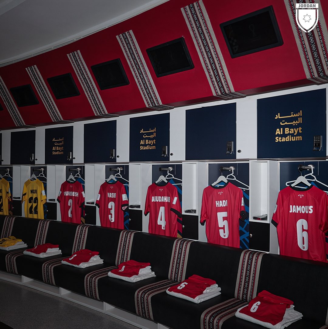 إعلان تشكيلة النشامى أمام مصر (اسماء)