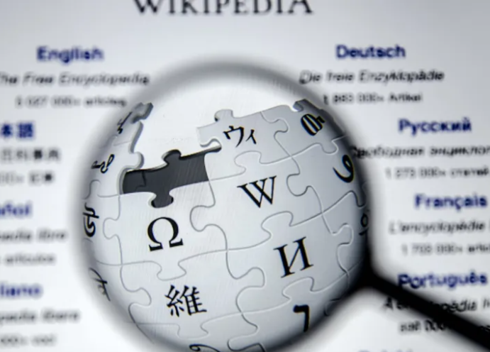 ويكيبيديا تُشدد الرقابة على استخدام الذكاء الاصطناعي في كتابة المقالات