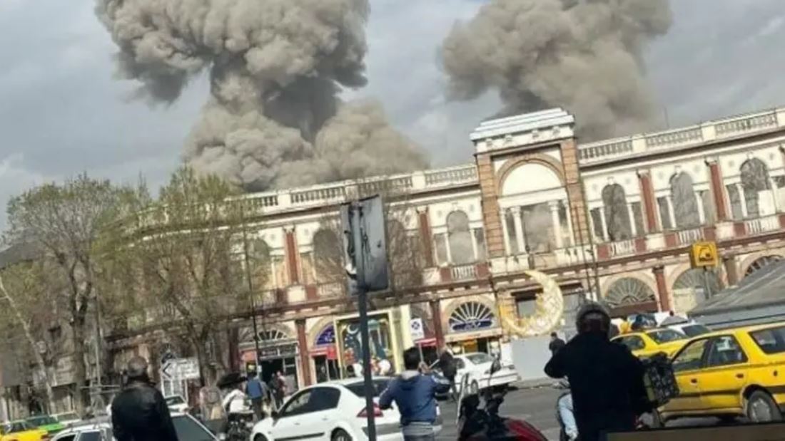 بدأت الحرب ..  غارات إسرائيلية أميركية على إيران و3 انفجارات وسط طهران