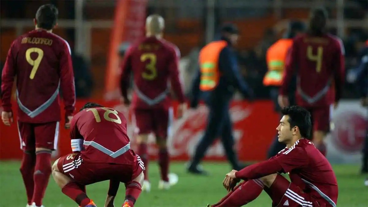استبعاد 12 لاعبًا من معسكر فنزويلا قبل مباراة النشامى