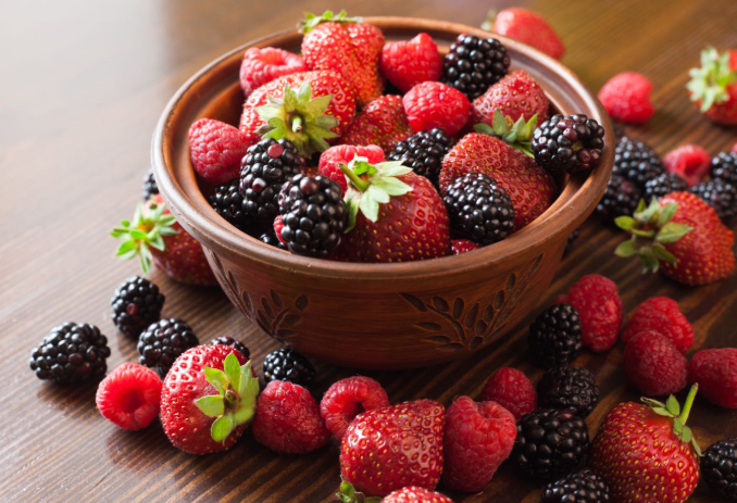 7 فواكه قليلة الكربوهيدرات مناسبة للحمية منخفضة السكر