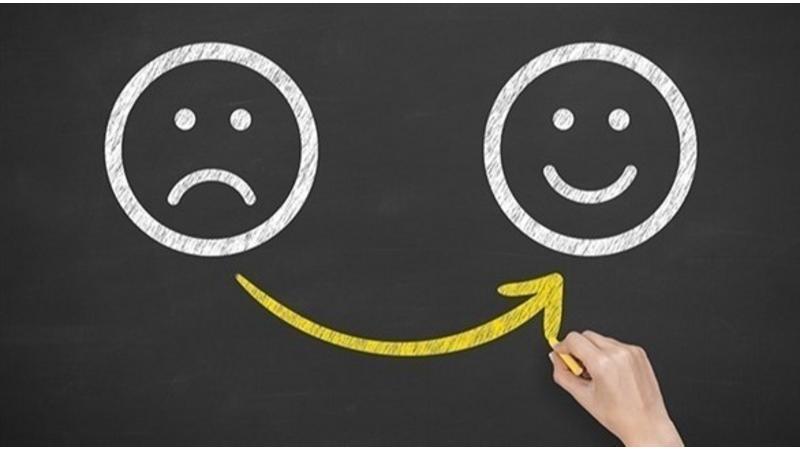 متخصصون: التفكير الإيجابي يكسر أغلال اكتئاب الشتاء وعزلته