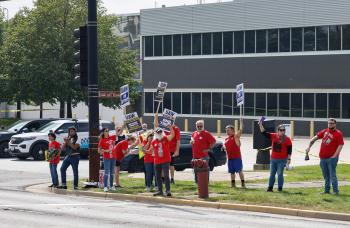 7 آلاف عامل ينضمون لإضراب اتحاد عمّال السيارات في الولايات المتحدة
