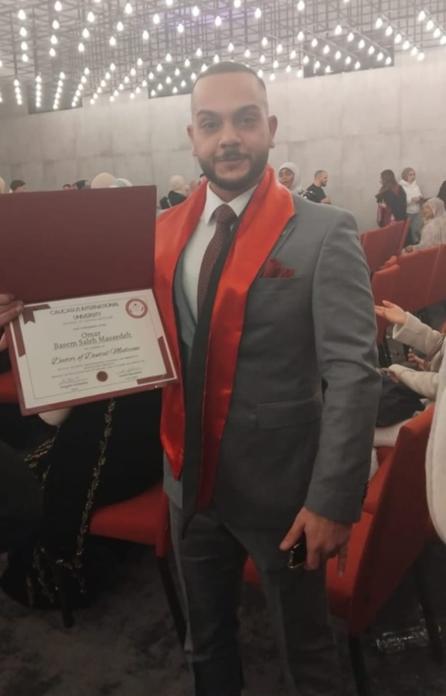 الدكتور عمر باسم مساعدة ..  مبارك