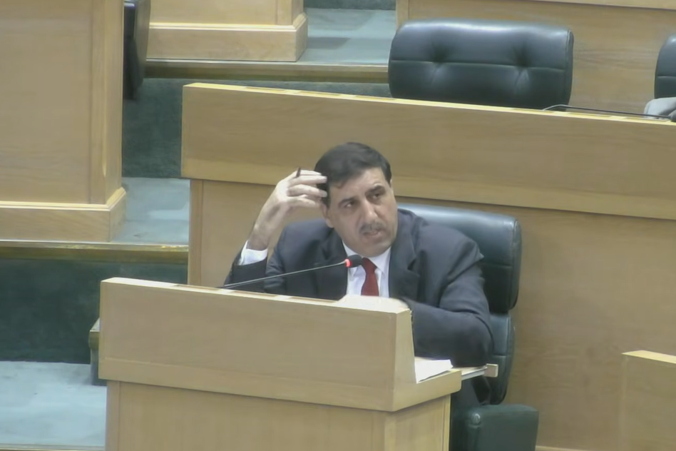 القبلان للقاضي: شكلك انت والحكومة علي 