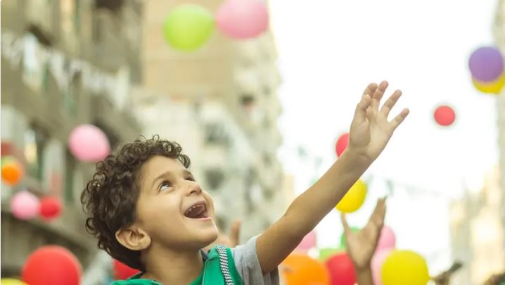 البحوث الفلكية تحدد موعد أول أيام عيد الفطر