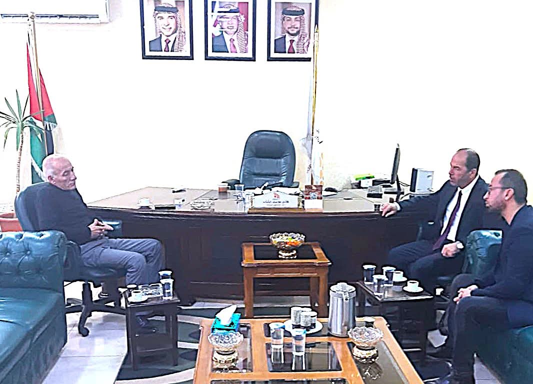 الحوامدة يؤكد أهمية اكساب طلبة BTEC المهارات العملية