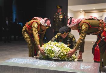 نائب الملك يرعى احتفال تقليد الأوسمة بذكرى الثورة العربية ويوم الجيش