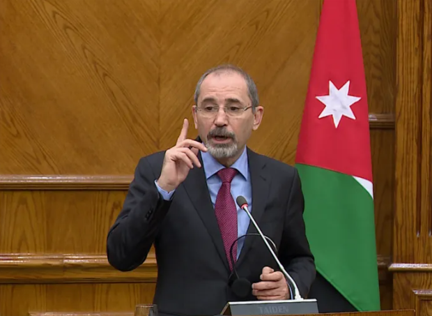 الصفدي يتلقى اتصالًا من وزير العلاقات الدولية في جنوب أفريفيا 