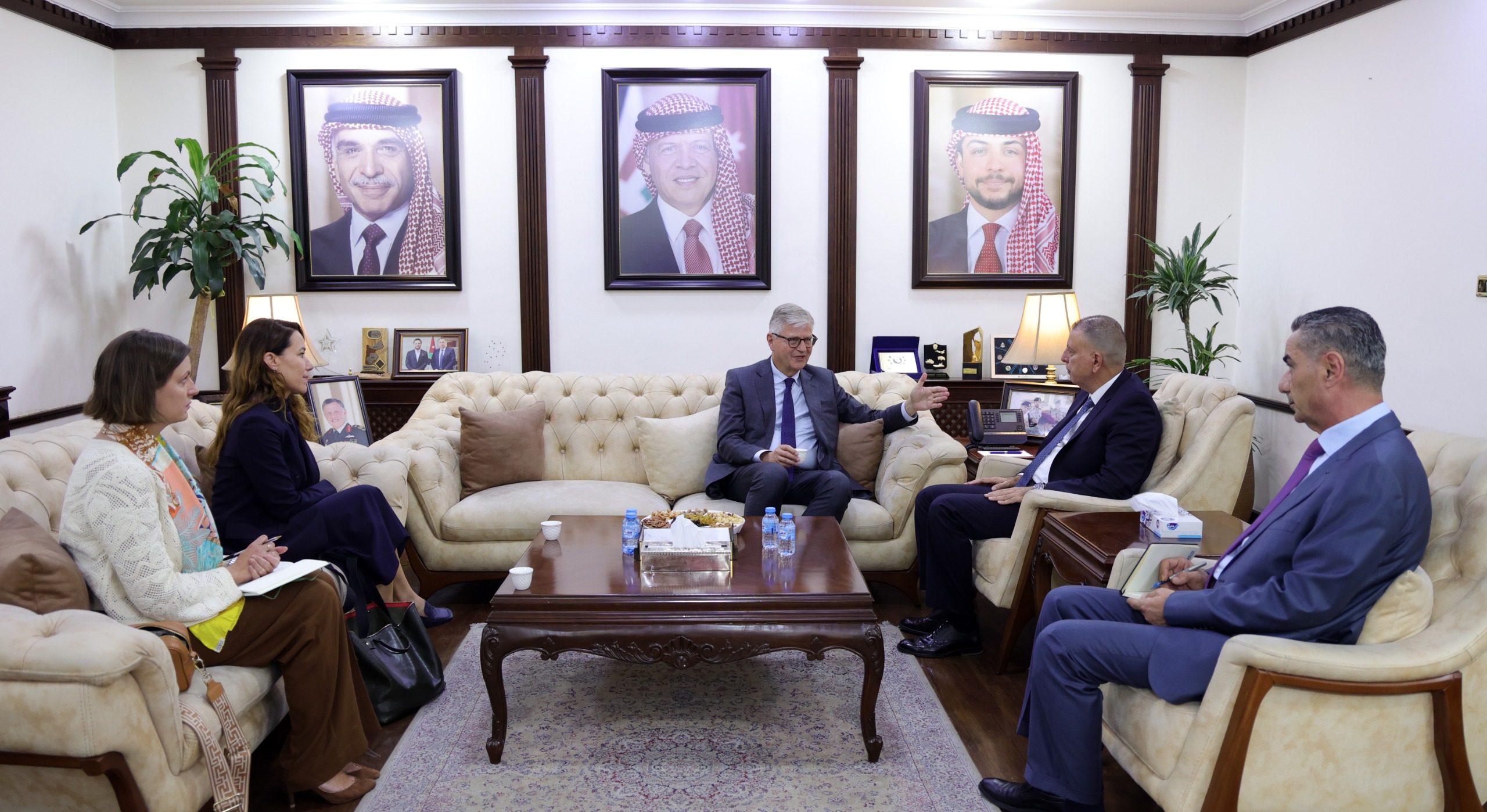 الفراية يستقبل وكيل أمين عام الأمم المتحدة لعمليات حفظ السلام